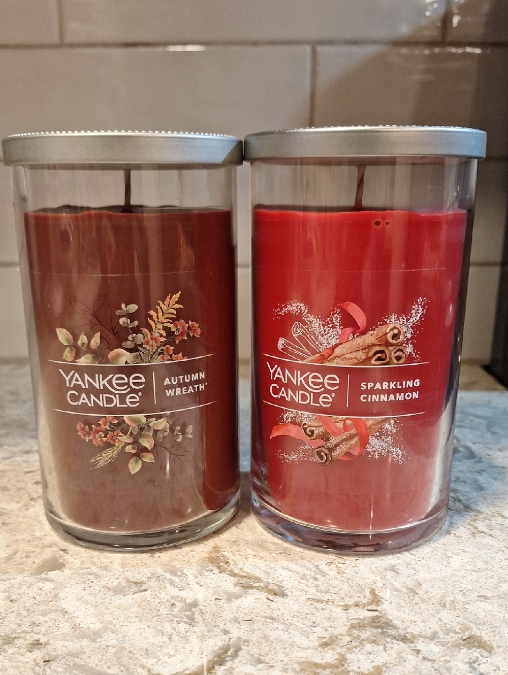 Yankee Candle Medium Pillar Duo - Autumn Wreath & Sparkling Cinnamon